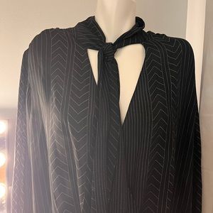 Michael Kors button up E22